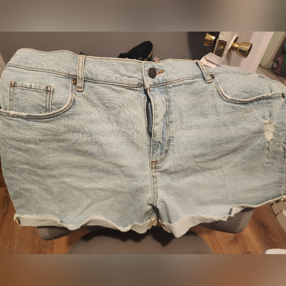Loft shorts - Picture 3 of 5
